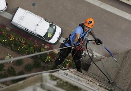 high rise window cleaning